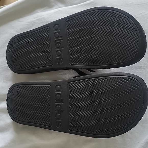 GUC mens adidas slides - Picture 2 of 3